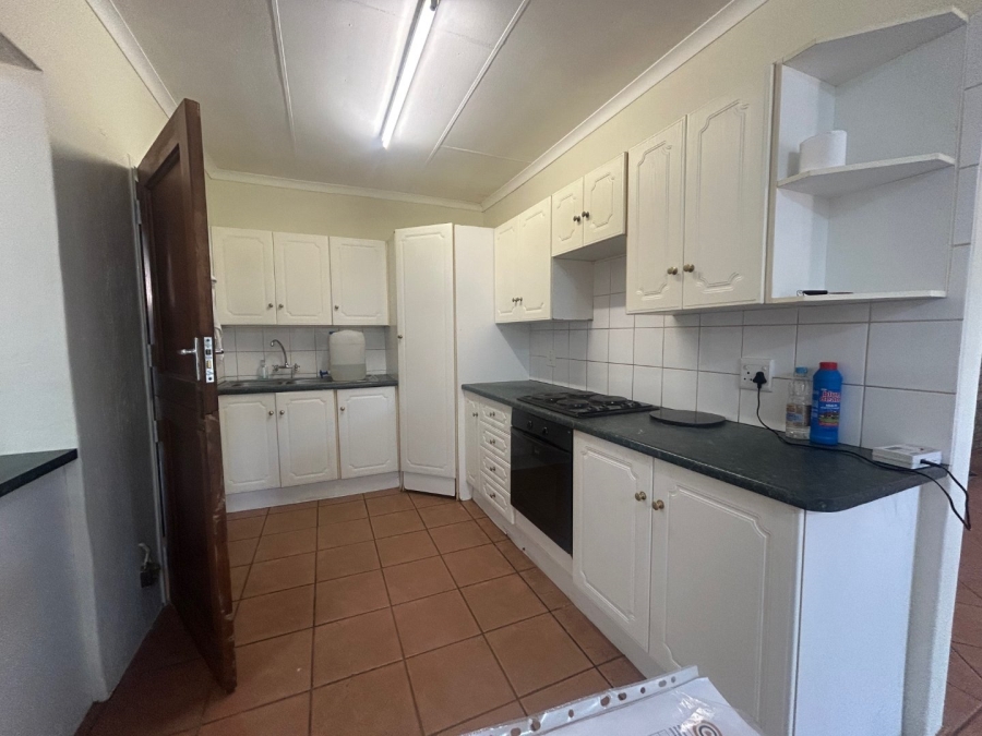 5 Bedroom Property for Sale in Ifafi North West
